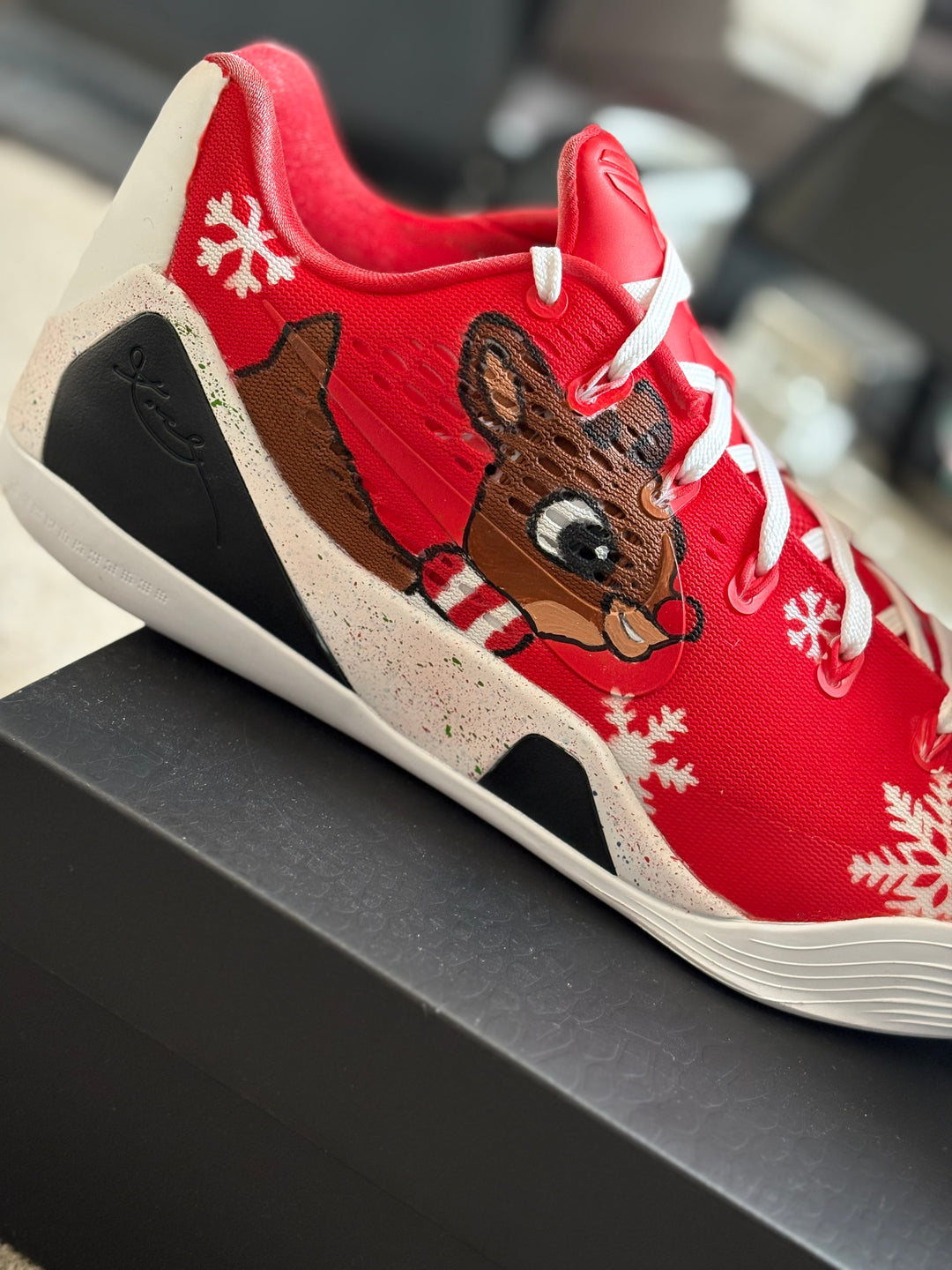 Custom “Rudolph” Kobe basketball shoes
