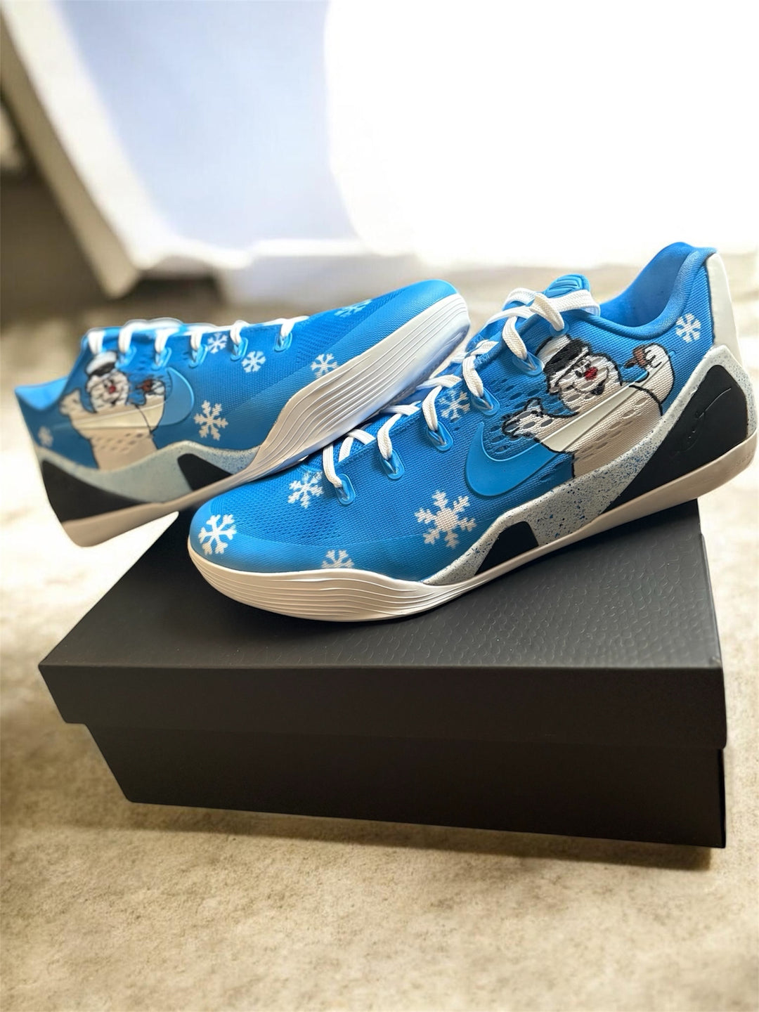 Custom Christmas themed basketball shoes with frosty design and snow flake pattern. Men and women sneakers 